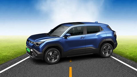 Maruti Suzuki e-Vitara: दिसंबर 2025 में लॉन्च होगी कंपनी की पहली इलेक्ट्रिक SUV, मिलेगी 500KM की दमदार रेंज