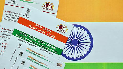 Aadhaar card के नए नियम 1 नवंबर से लागू, UIDAI ने किए तीन बड़े बदलाव, अब ऐसे होंगे आपके लिए असरदार