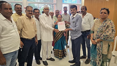 New Nagpur Project: न्यू नागपुर प्रजोक्ट के लिए सरकार की सबसे मुश्किल सुलझ गई है। किसान सरकार को न्यू नागपुर प्रोजेक्ट के लिए अपनी जमीन देने के लिए तैयार हो गए है।