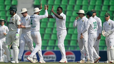 Pakistan vs South Africa: रोमांचक हुआ लाहौर टेस्ट, तीसरे दिन गिरे 16 विकेट