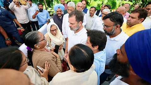 Rahul Gandhi Meets family of ips y puran kumar