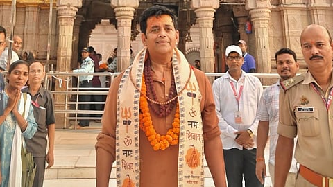 रवि किशन ने काशी विश्वनाथ धाम में टेका मत्था, बोले- बाबा की नगरी में मिलती है आत्मिक शांति