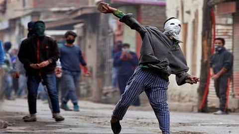 नासिक में आदिवासी समुदाय का हंगामा