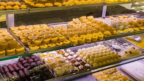 दिपावली के दौरान मिठाई और खाने के पदार्थों की भारी मांग को देखते हुए Food And Drug Administration ने मिलावट और अन्य अनियमितताओं को रोकने के लिए एक विशेष अभियान चलाया है।