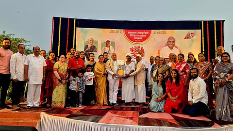 सुधीर गोयल,प्रकाश नंदुरकर‘वंदन सम्मान’ से सम्मानित