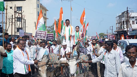 chandrapur-Congress pratibha-dhanorkar-gondpipri-relief-package-protest