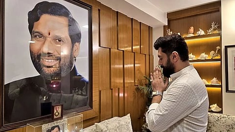 chirag-paswan-remembers-father-ramvilas-paswan-on-death-anniversary-post-seat-sharing-tussle