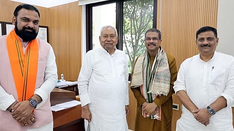 dharmendra-pradhan-solves-bihar-seat-sharing-dispute