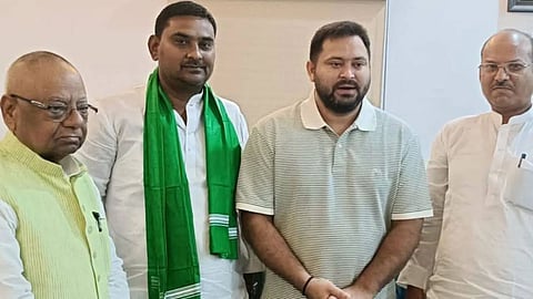 gaighat-maheshwar-yadav-prabhat-kiran-left-jdu-joined-rjd-tejashwi-yadav-komal-singh