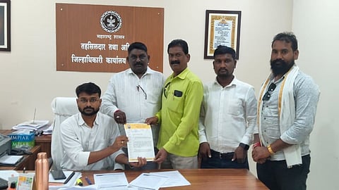 कुछ दिन पहले यवतमाल जिले में जिला परिषद के 62 गटों का आरक्षण घोषित किया गया। इस आरक्षण सूची में यह देखा गया कि एसटी बहुल इलाकों में एक भी गट एसटी वर्ग के लिए आरक्षित नहीं रखा गया है।