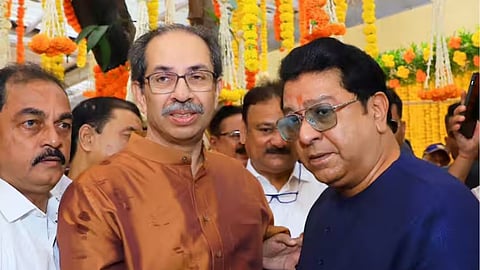 raj-thackeray-again-reached-matoshree-to-meet-uddhav-thackeray