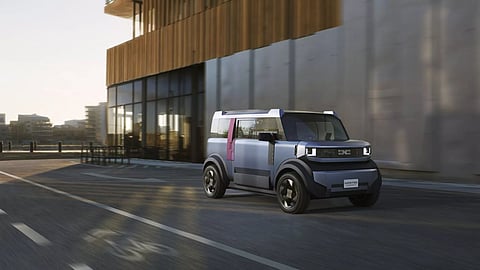 Renault की सब-ब्रांड Dacia ने पेश की नई इलेक्ट्रिक कार, सिर्फ 3 मीटर लंबाई में दमदार फीचर्स