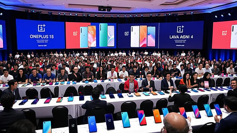 नवंबर में धमाल मचाने आ रहे ये स्मार्टफोन! OnePlus 15 से लेकर Lava Agni 4 तक लॉन्च की तैयारियां पूरी