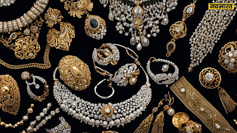 Gold and Diamond Market: शादी सीजन में सोने की मांग रिकॉर्ड स्तर पर, कीमतें 60% बढ़ने के बाद भी गोल्ड ज्वेलरी की धूम। रीसेल वैल्यू और निवेश भरोसे से डायमंड की चमक फीकी।