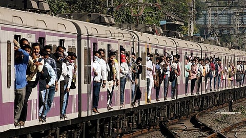 Mumbra Local Train Accident