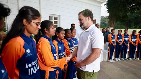 भारत की इन बेटियों पर गर्व है!' ब्लाइंड T20 विश्व कप विजेता टीम से मिले राहुल गांधी, बढ़ाया हौसला
