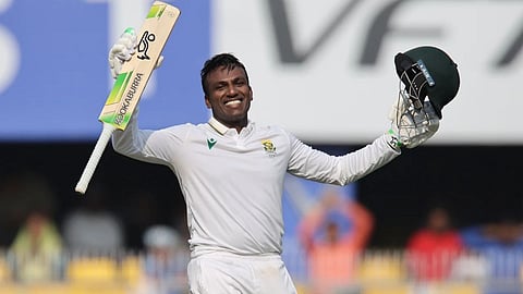 IND vs SA: सेनुरन मुथुसामी ने शतक जड़कर रचा इतिहास, भारत के खिलाफ ऐसा करने वाले तीसरे बल्लेबाज बने