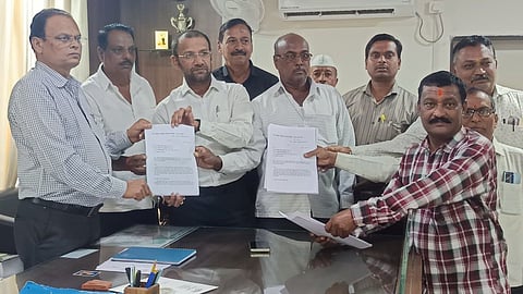 amravati-mandir-bhoomikabja-anti-land-grabbing-act-demand