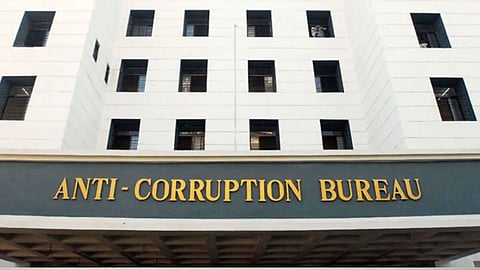 Maharashtra ACB Report: ACB की रिपोर्ट के अनुसार महाराष्ट्र में भ्रष्टाचार के मामलों में राजस्व व भूमि अभिलेख विभाग पहले स्थान पर, पुलिस दूसरे नंबर पर। कुल 155 अधिकारी रंगे हाथ पकड़े गए।