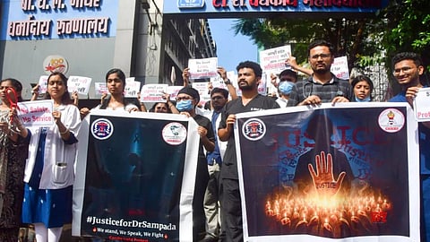 maharashtra-doctors-strike-for-Satara-dr-sampada-munde-justice