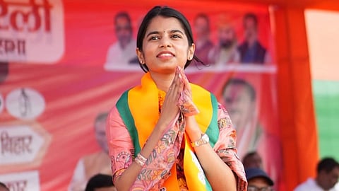 maithili-thakur-statement-in-alingar-triggers-debate-on-development-and-religion