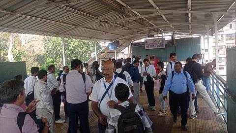 mumbai-elphinstone-bridge-demolition-local-commuters-foot-over-bridge-demand