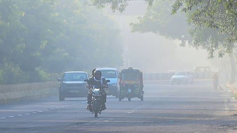 Nagpur Coldest November Day: नागपुर में नवंबर का 7 साल का सबसे ठंडा दिन दर्ज, न्यूनतम तापमान 10.8°C तक गिरा। पारा औसत से 5.7°C कम, सर्दी ने बढ़ाई कंपकंपी।