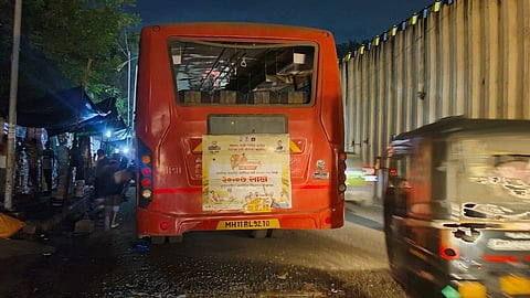 Nagpur ST Bus Short Circuit: नागपुर में एसटी बस में आग लगने की खबर से हड़कंप मच गया। चलती एसटी बस से लोगों ने खिड़की से तो किसी ने दरवाजे से कूदकर अपनी जान बचाई।