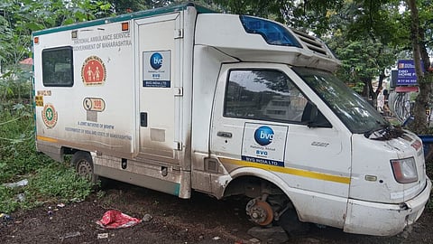 nashik-sidco-108-ambulance-service-vehicle-damaged-emergency-delay