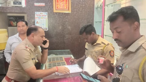 yavatmal-hivra-sangam-jewelers-shop-theft-bikes-stolen-police-investigation