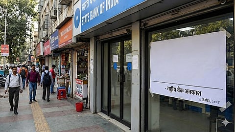 Banks will not open in these states today