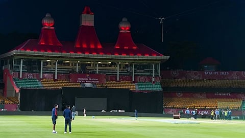 IND vs SA: धर्मशाला में कैसा है पिच का मिजाज? गेंदबाज या बल्लेबाज, जानें कौन किस पर पड़ेगा भारी