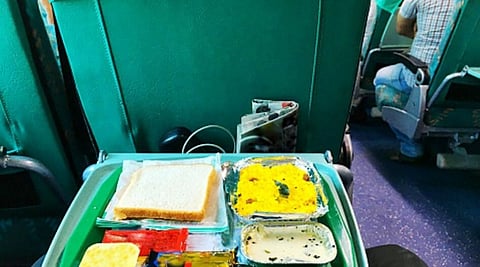 रेलवे की ई-कैटरिंग सेवा में बढ़ी सुविधा