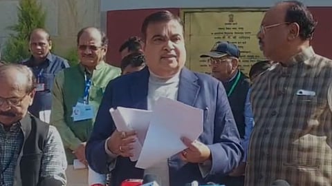 महाराष्ट्र को 1.50 लाख करोड़ रुपये की सड़क परियोजनाओं की मंजूरी: गडकरी