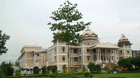 शरद पवार डेंटल कॉलेज ने जीते ‘बेस्ट डेंटल कॉलेज’ के दो पुरस्कार