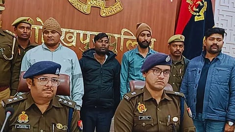 fake-ias-arrested-gorakhpur-4-girlfriends-3-pregnant-slapped-sdm-fraud-story