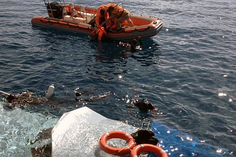 A migrant boat sank again off the coast of Greece; 28 people were rescued, but three are still missing. The rescue operation is ongoing.