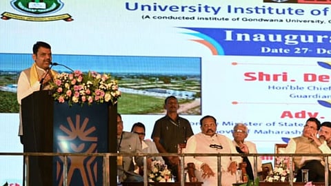 Gondwana University UIT: गड़चिरोली में लॉयड्स मेटल्स ने यूनिवर्सिटी इंस्टीट्यूट ऑफ टेक्नोलॉजी (UIT) की स्थापना की। 200 करोड़ की लागत से आदिवासी युवाओं को मिलेगी फ्री तकनीकी शिक्षा।