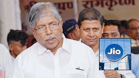 Private Universities Act amendment: महाराष्ट्र में रिलायंस की जियो यूनिवर्सिटी खोलने का मार्ग साफ। उच्च शिक्षा मंत्री चंद्रकांत पाटिल ने निजी विश्वविद्यालय अधिनियम संशोधन विधेयक पेश किया।