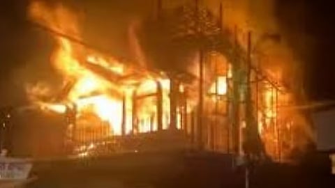 massive-fire-in-nainital-hotel-uttarakhand-incident-creates-fear
