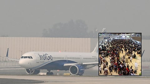 Indigo Flight Delay: नागपुर एयरपोर्ट पर चेक-इन सिस्टम फेल होने से हड़कंप। 7 फ्लाइट्स कैंसिल, 4 देरी से पहुंचीं। यात्रियों को लंबी लाइनों और भारी मुश्किलों का सामना करना पड़ा।