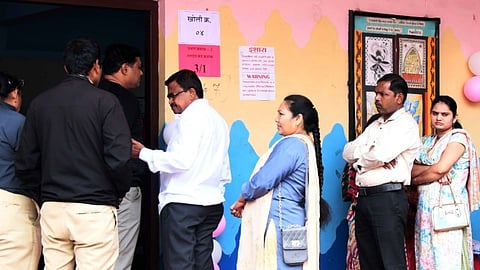 Yavatmal Municipal Election: यवतमाल में 248 मतदान केंद्र तैयार किए गए हैं और 21 दिसंबर को 29 राउंड में वोटों की गिनती की जाएगी। चुनाव से जुड़ी हर अपडेट पढ़ें।