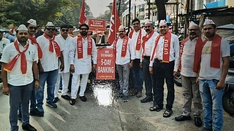 Bank employees in Akola went on strike demanding a five-day bank holiday, leaving citizens worried