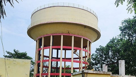 The 217.51 ​​crore rupees water supply project under the Amrit Yojana Phase-2 is stuck due to land issues. Approval and delays in bringing water from Jigao, installing jackwells, pipelines, purification centers, and pumps have become obstacles