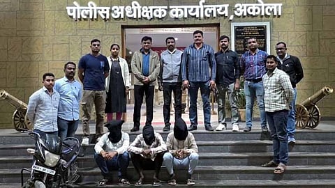AkolaPolice Solve Robbery Case, Three Accused Arrested