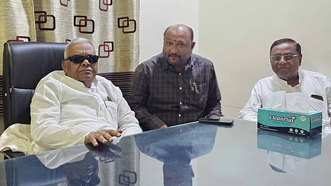 Akot Municipal Council BJP AIMIM alliance reports were termed misleading by MLA Prakash Bharsakale । He said the ideologies are different and the development front holds a clear majority without any alliance