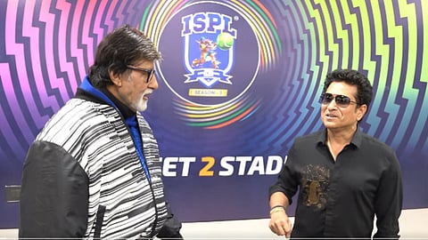 Amitabh Bachchan Sachin Tendulkar finger cricket video viral