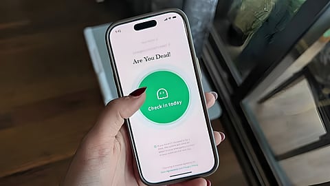 If you live alone, this app could be your lifesaver! "Are You Dead?" has created a sensation.
