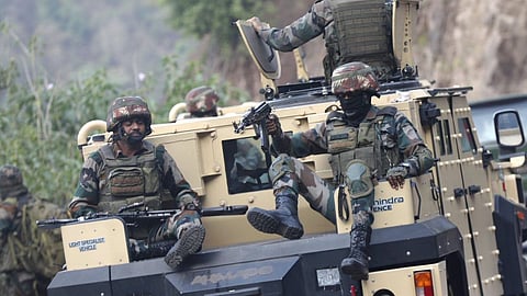 Encounter with terrorists in Jammu and Kashmir, one soldier injured