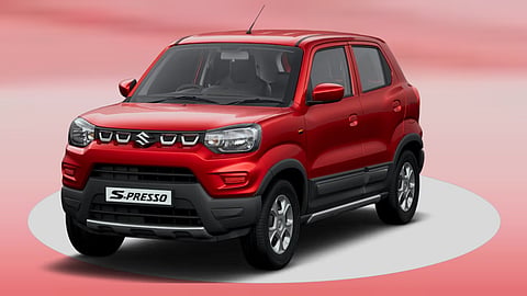 Buying a car is no longer a dream; the country's cheapest car is available for just Rs. 3.49 lakh, and its sales have broken all records.